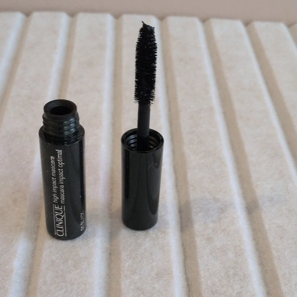 Clinique High Impact Mascara 01 Black Liquid Mascara H31 Volumizing Eye Makeup